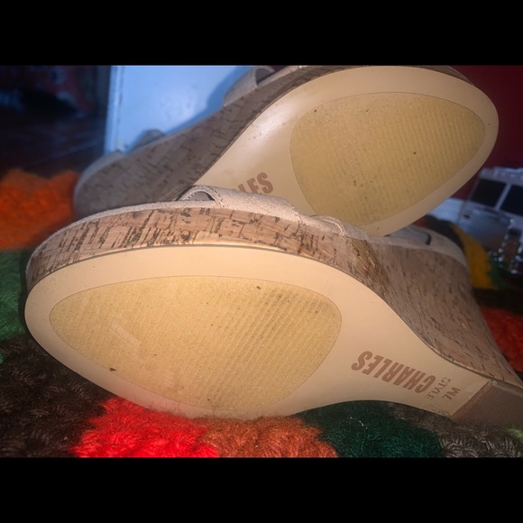 Tan sandals slightly worn - Picture 2 of 2